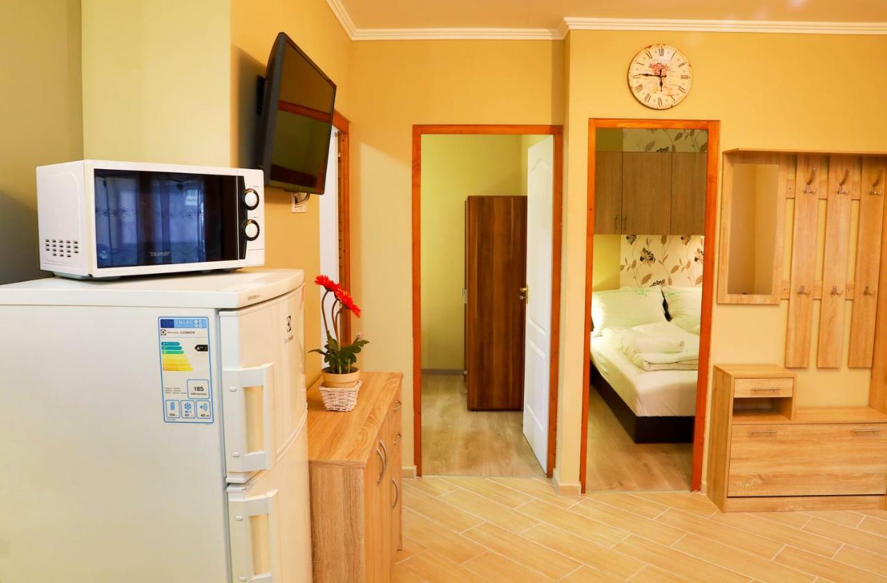 Jazmin Apartman Buzsak ภายนอก รูปภาพ